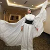 Reza Artamevia Pakai Gaun Bersayap