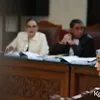 Nikita Mirzani - Reza Gladys