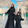 Ria Ricis dan Moana di Tanah Suci Makkah