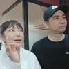 Regi Datau dan Ayu Dewi Romantis Saat Padel