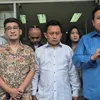Ruben Onsu pakai batik