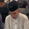 Ruben Onsu salat tarawih di masjid Ivan Gunawan