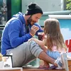 Harper Beckham Makan Es Krim
