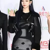 Aespa Gaun Serba Hitam