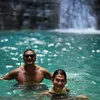 artis transgender dan saudara