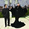 Sam Smith dan Christian Cowan di Met Gala