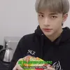 Stray Kids Makan Jajanan Indonesia