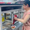 Dewi Perssik Makan Bakso Angga Wijaya