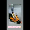 Wika Salim Naik Vespa Hotpans Keliling Kota