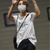 BTS pakai kaus oblong dan sandal