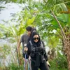 Sarita Abdul Mukti Bareng Putri Nikmati Alam