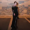 Sarwendah pakai dress hitam