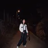 Sarwendah pakai jaket putih