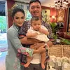 Krisdayanti di Tedak Siten Keponakan
