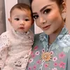 Krisdayanti di Tedak Siten Keponakan