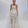 Luna Maya Pakai Gaun Pengantin