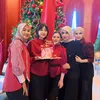 Seleb senior ngumpul rayakan ultah sahabat
