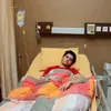 foto Aliando Syarief dirawat di rumah sakit