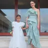 Cathy Sharon dan Julie Estelle di Pernikahan Adik