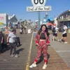 Artis Cantik dengan Tubuh Berisi