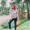 Artis Cantik dengan Tubuh Berisi