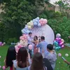 Seleb datang ke gender reveal Steffi Zamora