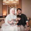 Ira Nandha dan Elmer Syaherman Gendong Anak Kedua