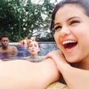 Selfie Cantik &amp; Hot Selena Gomez
