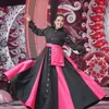 Potret Soimah kenakan busana mewah.