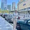 Potret busana Ayana Moon yang disebut terlalu ketat.