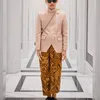 Wanda Hara Tampil Maskulin