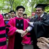 mark zuckerberg, berita mark zuckerberg, mark zuckerberg lulus, mark zuckerberg lulus dari harvard