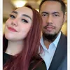 Potret kebersamaan Salmadina dan sang ayah.