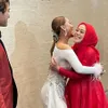 Inul Momong Gendong Anak Lesti Cucu Inul