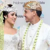 Selebriti Menikah dengan Mahar Emas dan Uang Tunai
