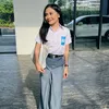 Prilly Latuconsina Pakai Seragam SMA