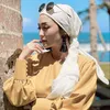 Hijab Selebritis Artis Leher Kritik Cibiran Omelan Netizen