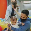 Randy Pangalila Momong Anak
