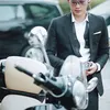 Potret Rezky Aditya yang hot daddy banget.