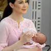 selebriti muda dan anaknya, ibu muda, cantik, suami artis