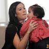 selebriti muda dan anaknya, ibu muda, cantik, suami artis