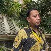 Galih Raka Siwi Pakai Lanyard