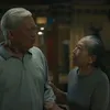 Kakek (Landung Simatupang) dan Nenek (Sri Isworowati) Ipung dalam film SINGSOT SIULAN KEMATIAN