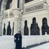 Sissy Prescillia sedang umrah.