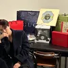Idol K-Pop yang Tampak Elegan Saat Mengenakan Pakaian Berwarna Hitam