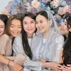 Selebgram Sarah Gibson Umumkan Hamil