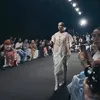 Nadya Hutagalung jalan catwalk lagi