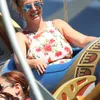 Liburan Artis Hollywood di Disneyland