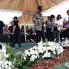 Stiker di Peti Jenazah Ricky Siahaan