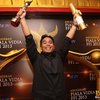 Wah, lega banget nih, akhirnya Guntur Soehardjanto jadi pemenang untuk kategori Sutradara lewat filmnya PAHLAWAN TERLUPAKAN. :)